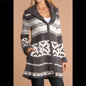 Willow & Clay Tribal Print Wool Bell Shape Sweater
